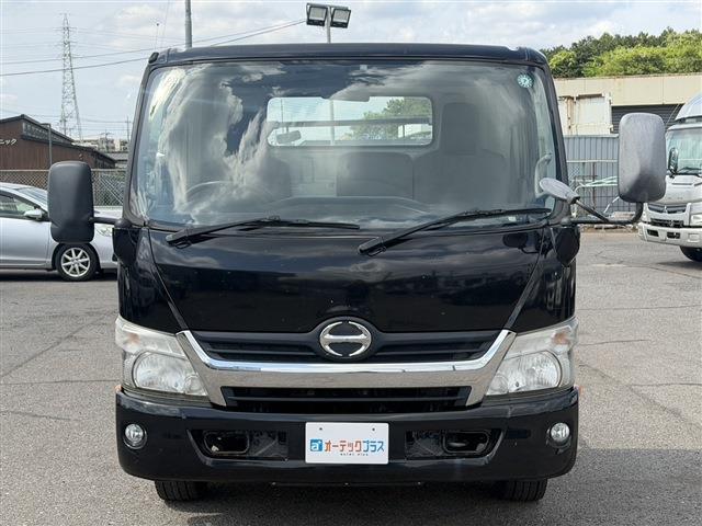 Hino Dutro 3