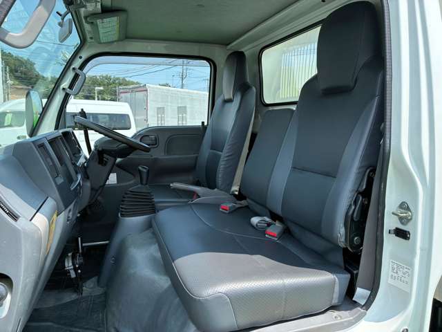 Isuzu Elf 12