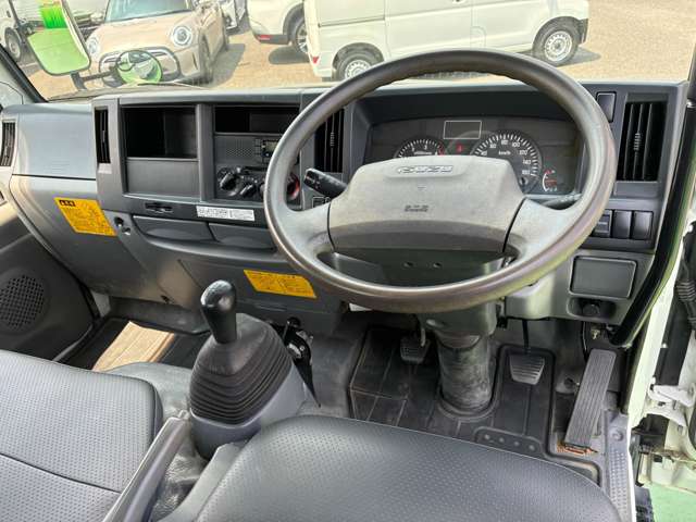 Isuzu Elf 8