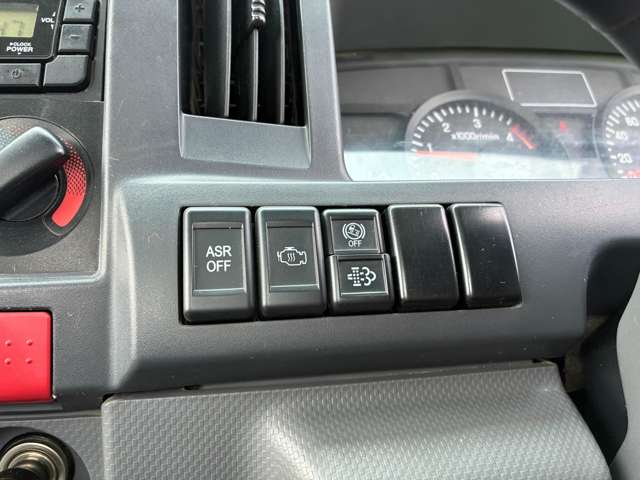 Isuzu Elf 9