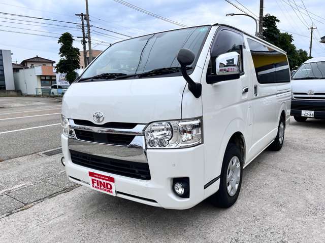 Toyota Hiace Van 2