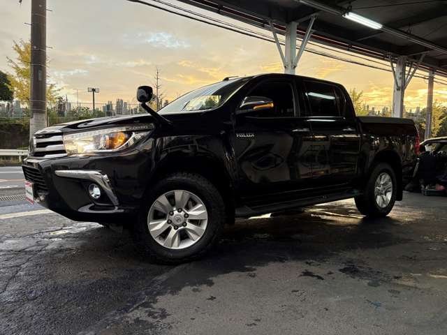 Toyota Hilux 9