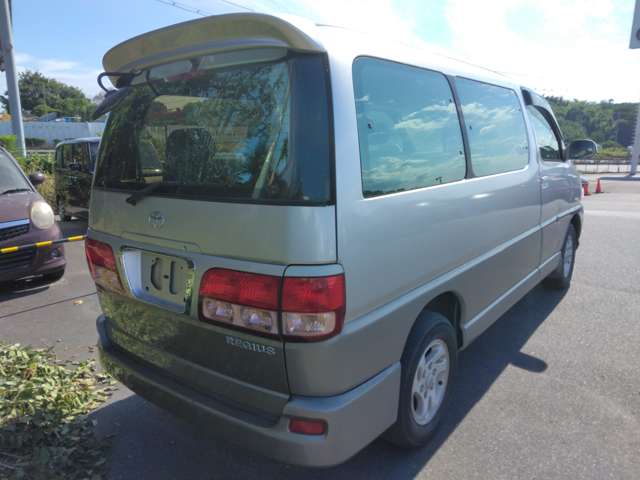 Toyota Regius 6