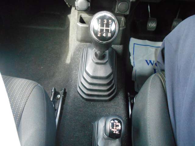 Suzuki Jimny 10