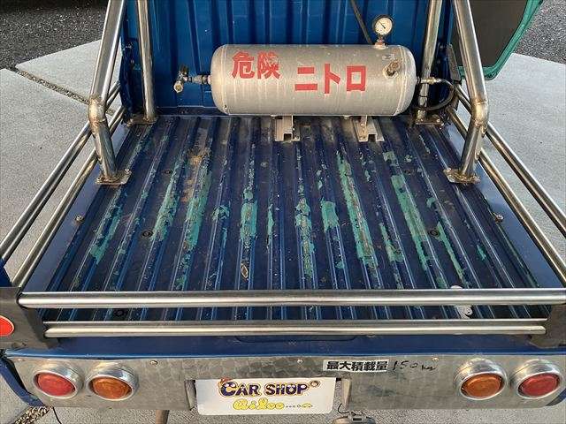 Daihatsu Midget II 10