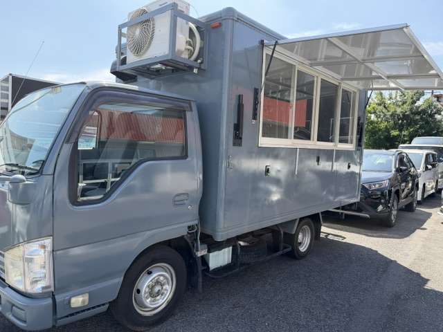 Isuzu Elf 2