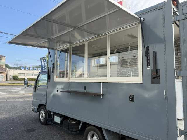 Isuzu Elf 6