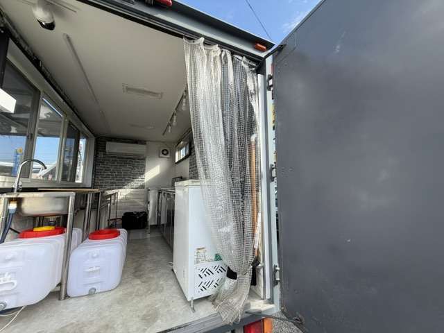 Isuzu Elf 10