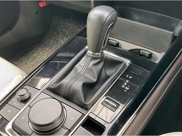 Mazda CX-30 12