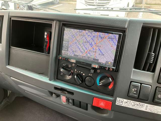 Isuzu Elf 12