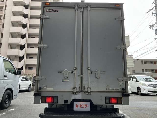 Isuzu Elf 6