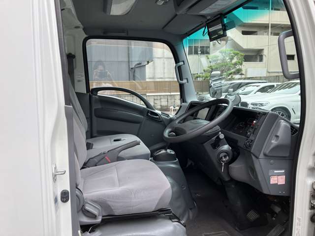 Isuzu Elf 10