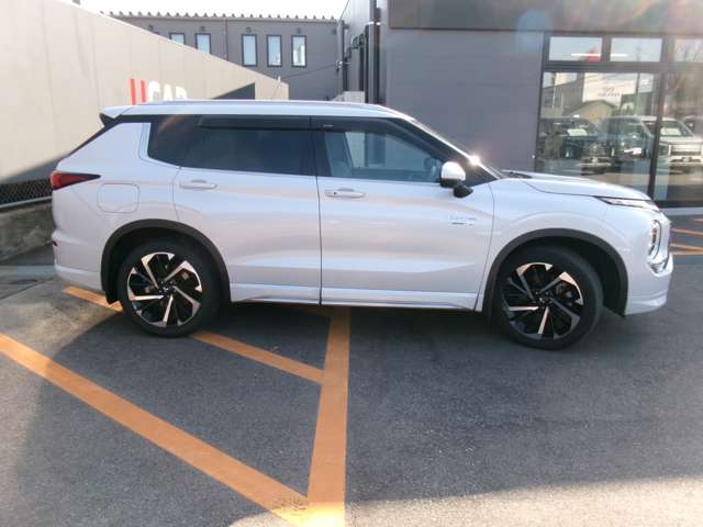Mitsubishi Outlander 7