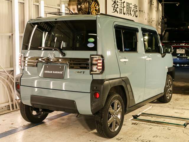 Daihatsu Taft 6