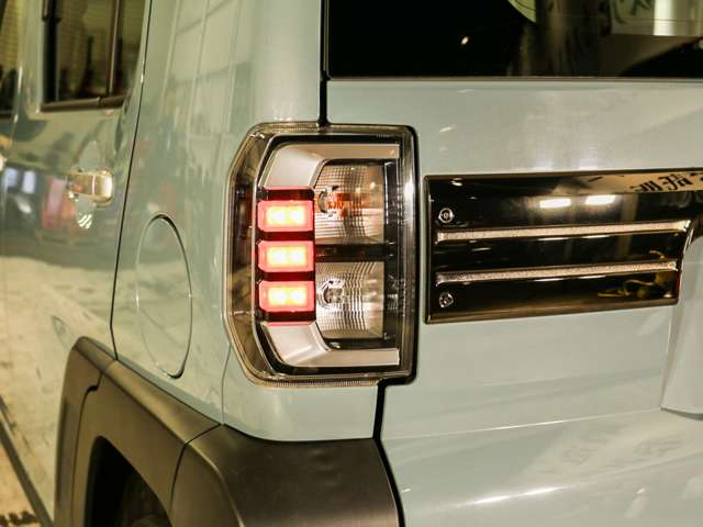 Daihatsu Taft 7