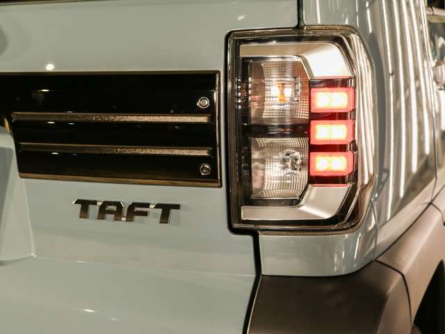 Daihatsu Taft 9