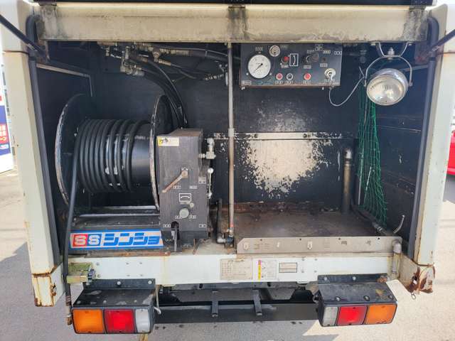 Mitsubishi Fuso Canter 11