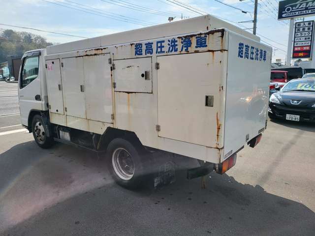 Mitsubishi Fuso Canter 7