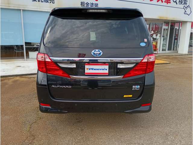 Toyota Alphard Hybrid 8