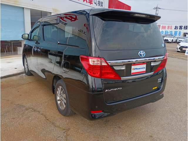 Toyota Alphard Hybrid 9