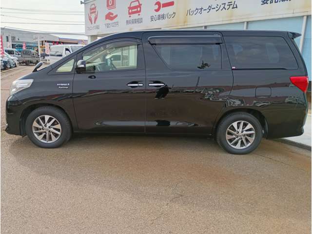Toyota Alphard Hybrid 10