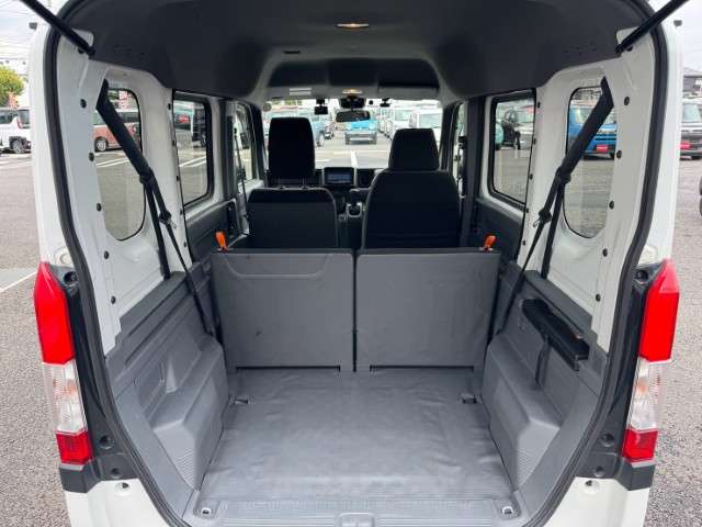 Honda N-VAN 8