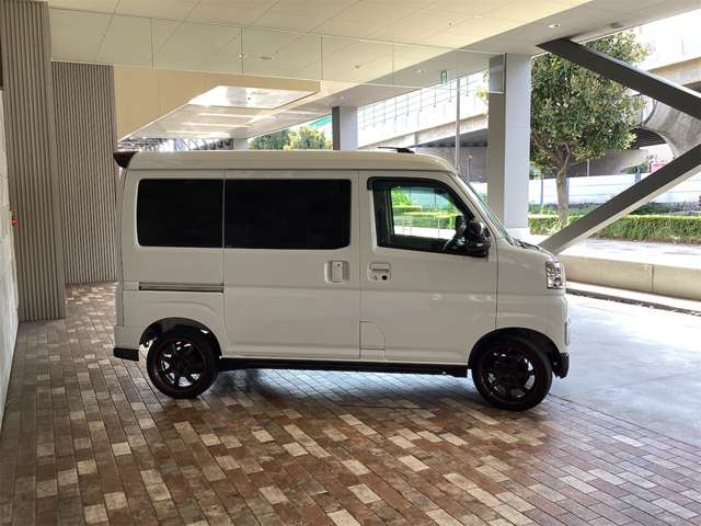 Daihatsu Atrai 7