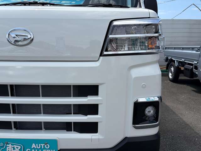 Daihatsu Hijet Cargo 12