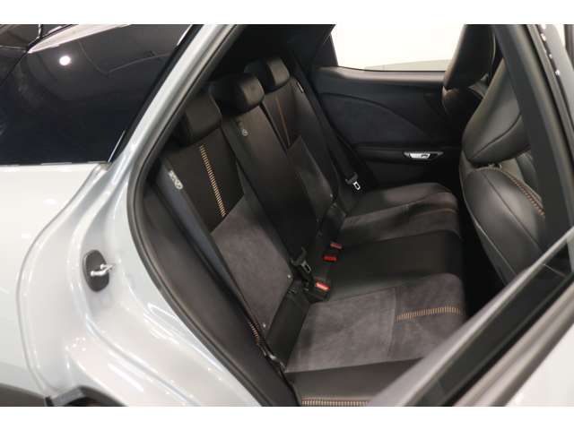 Lexus LBX 11