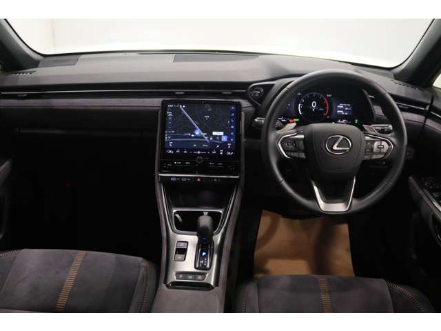 Lexus LBX 9