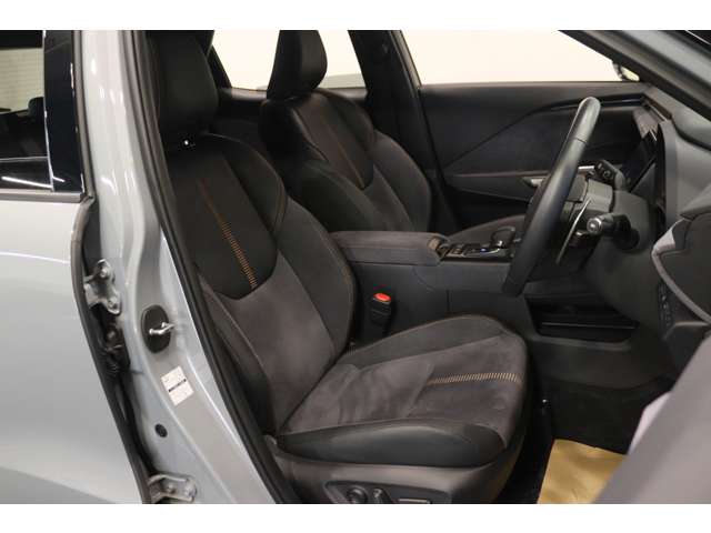 Lexus LBX 10