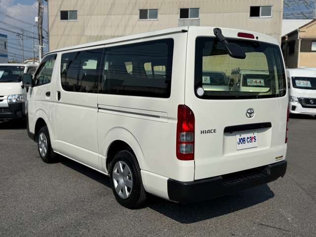 Toyota Hiace Van 6