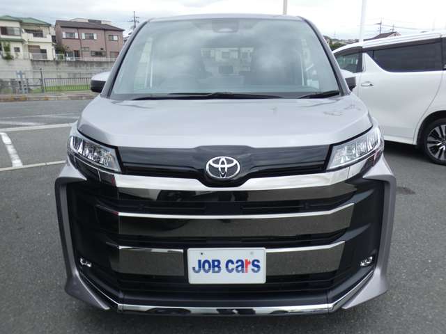 Toyota Noah 6