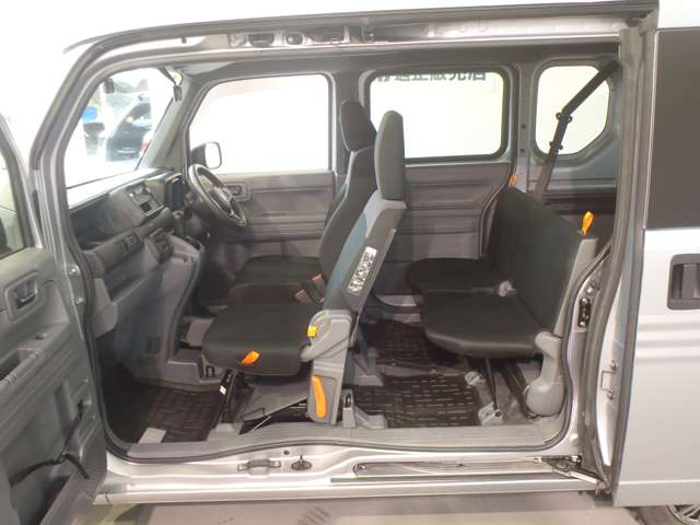 Honda N-VAN 8