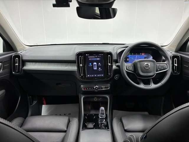 Volvo XC40 3