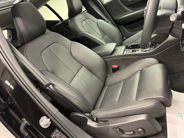 Volvo XC40 4