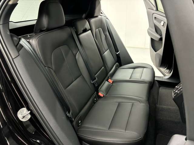 Volvo XC40 6