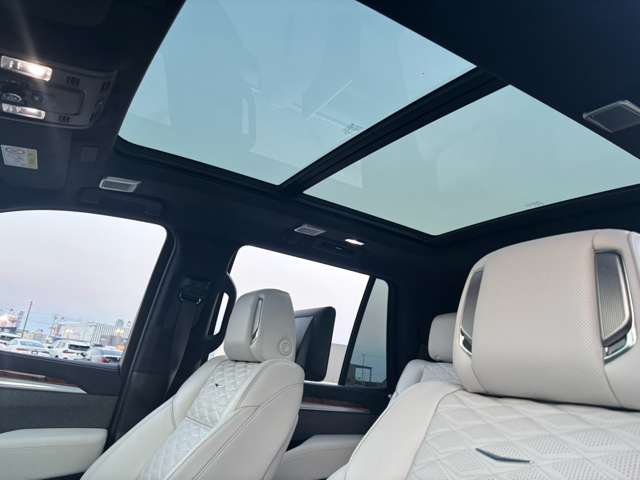 Cadillac エスカレード 2