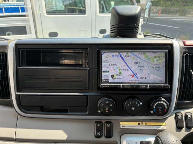 Mitsubishi Fuso Canter 11