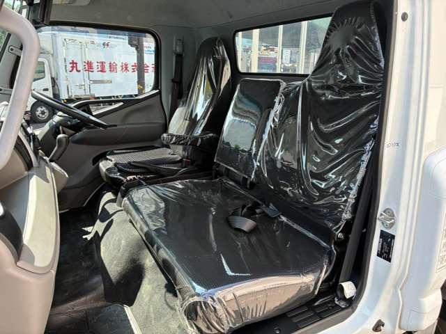 Mitsubishi Fuso Canter 8