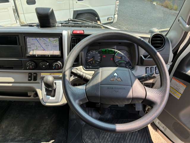 Mitsubishi Fuso Canter 9