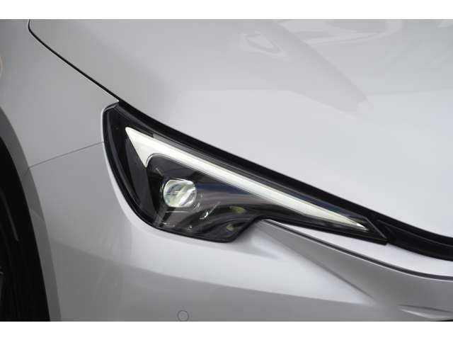 Lexus LBX 12