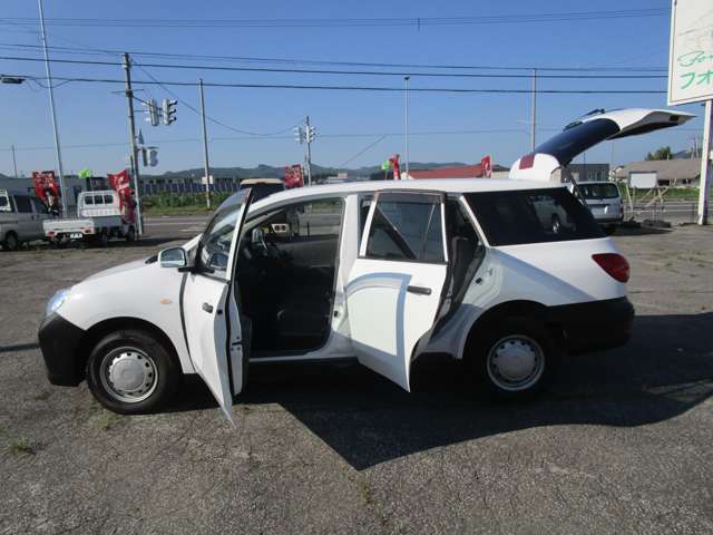 Mitsubishi ランサーカーゴ 7