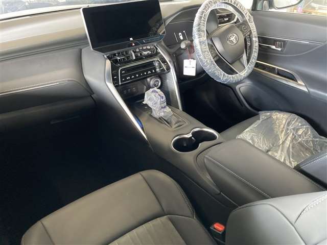 Toyota Harrier 3
