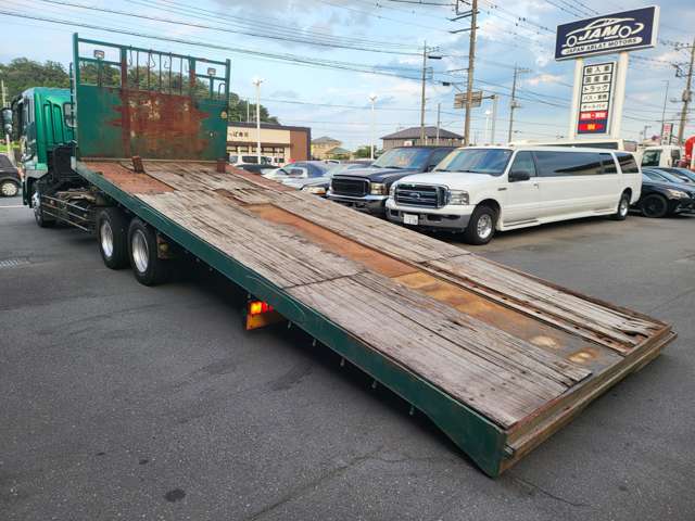 Mitsubishi Fuso Super Great 2