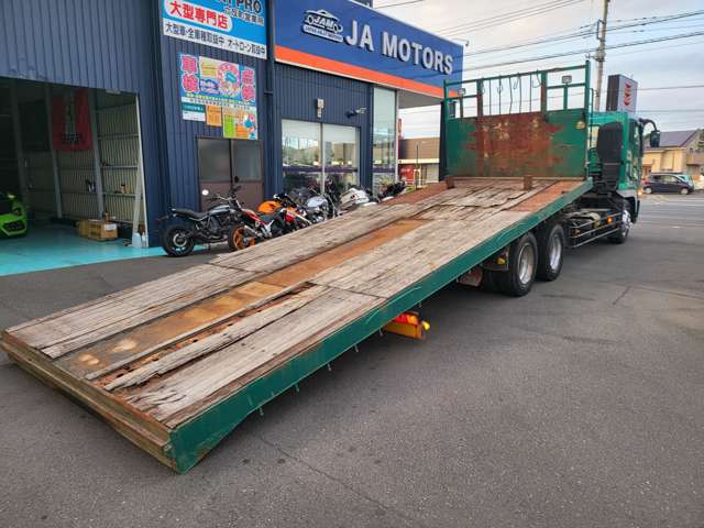 Mitsubishi Fuso Super Great 4