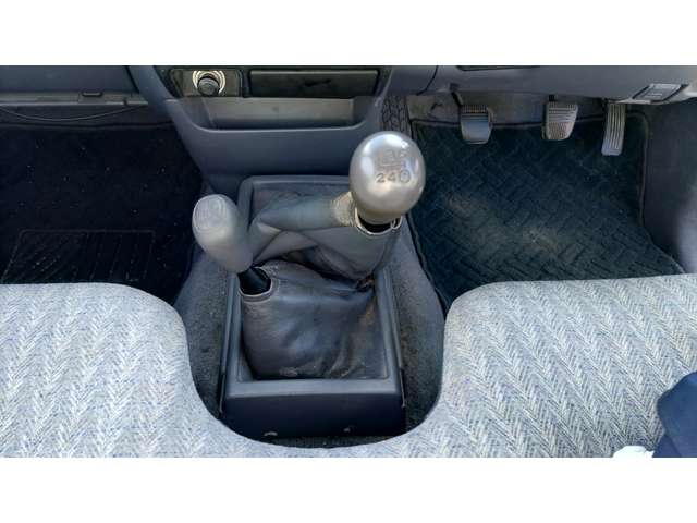 Toyota Hilux 11