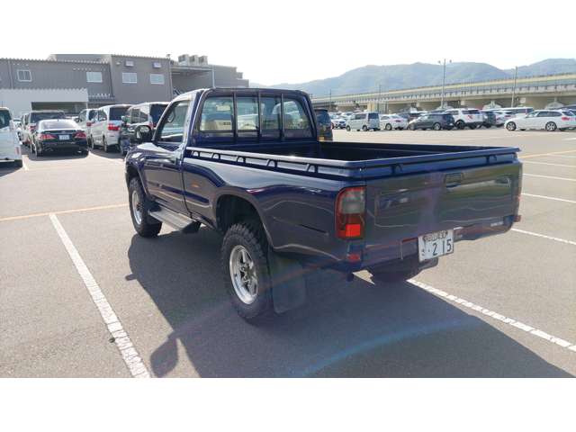 Toyota Hilux 5