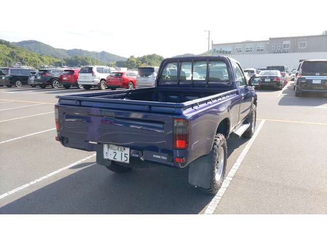 Toyota Hilux 6