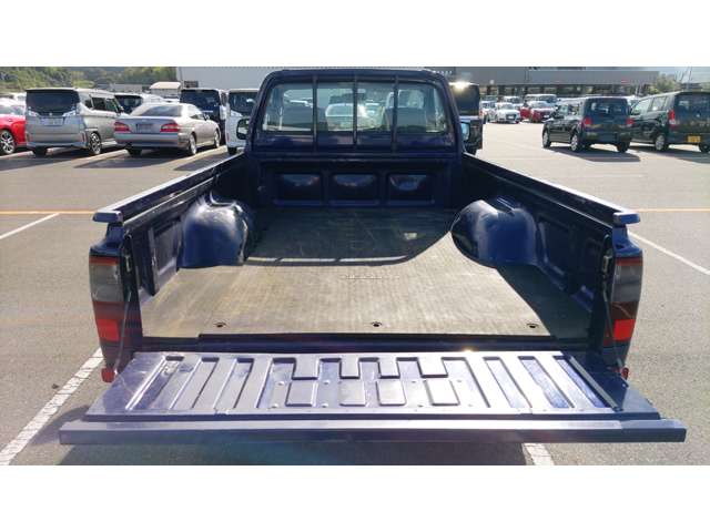 Toyota Hilux 7